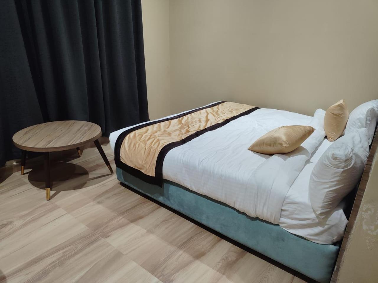 The Velvet Sky Hotel & Resort Bahraich Екстериор снимка